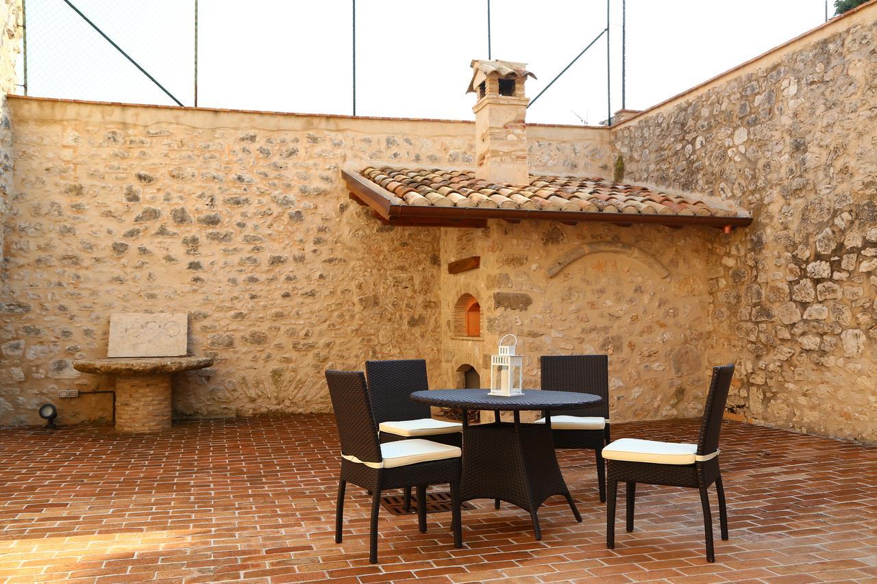 Monastero Di Sant'Erasmo Hotell Veroli Exteriör bild
